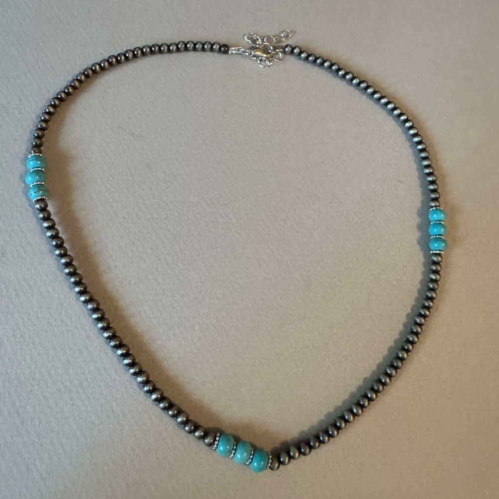 Elegant Silver and Turquoise Beaded Necklace A1495 - Picture 2 of 3